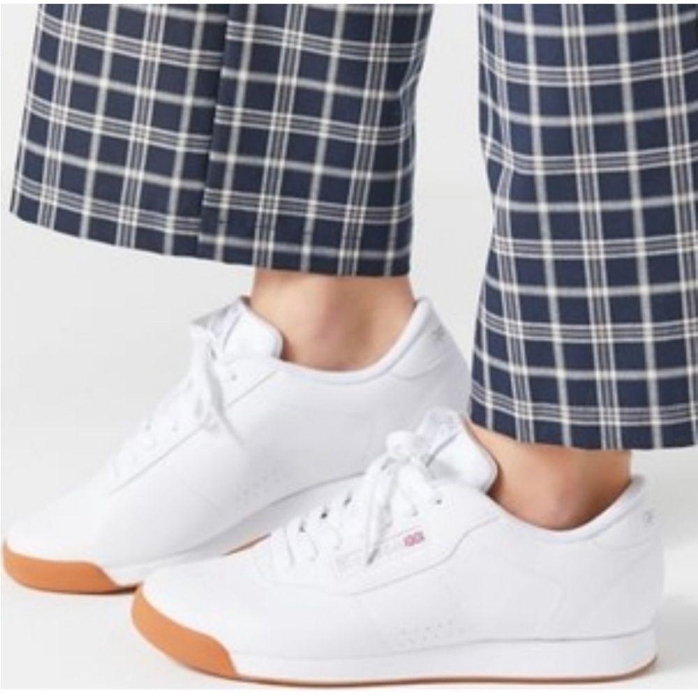 Classic Reebok Princess Gum Sneakers size 8.5